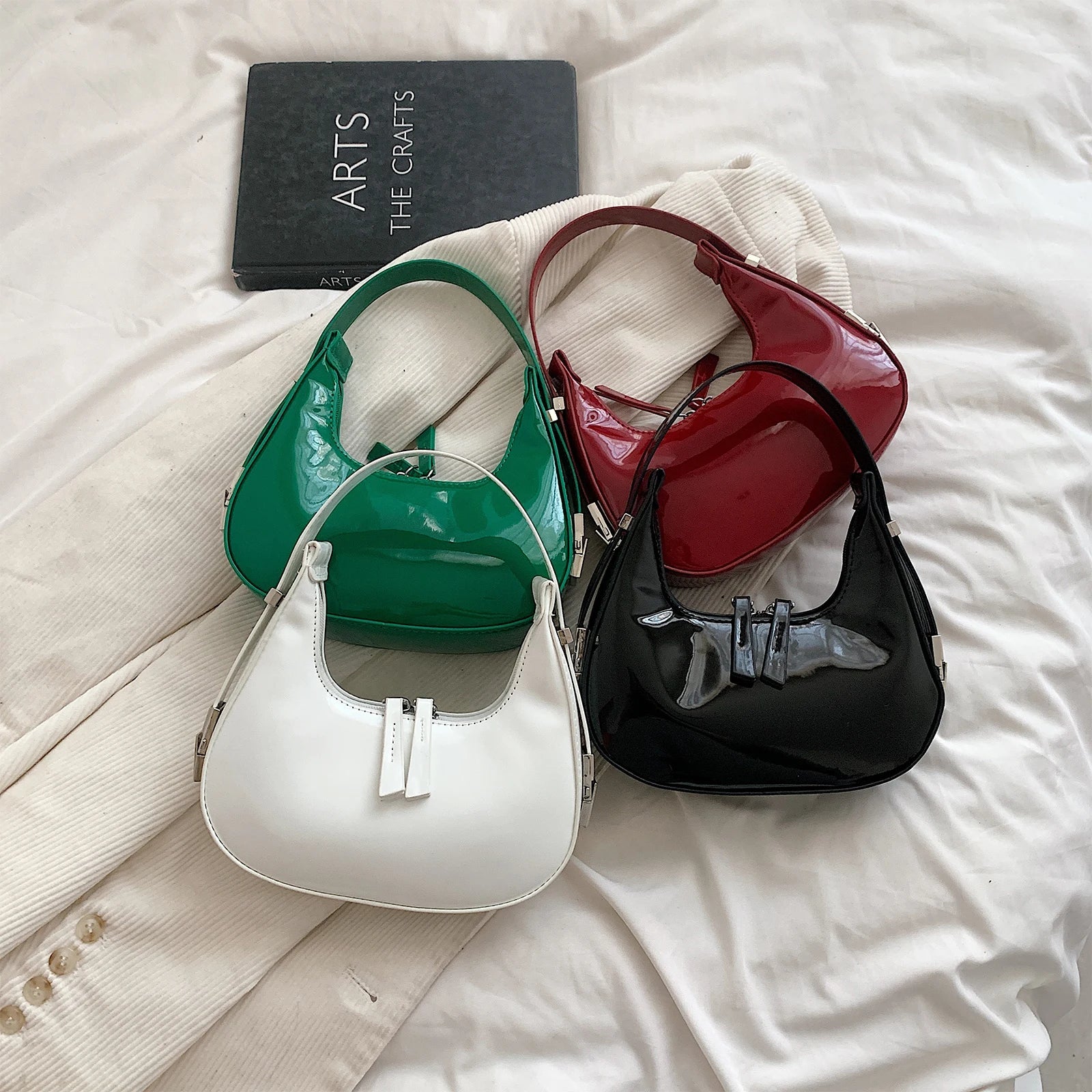 bella™ – vintage halvmåne skulderveske