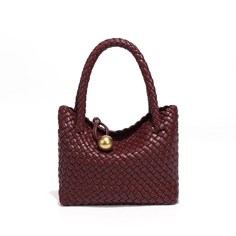 ASTRID™ | ELEGANTE VEVET MED GULLDETALJER