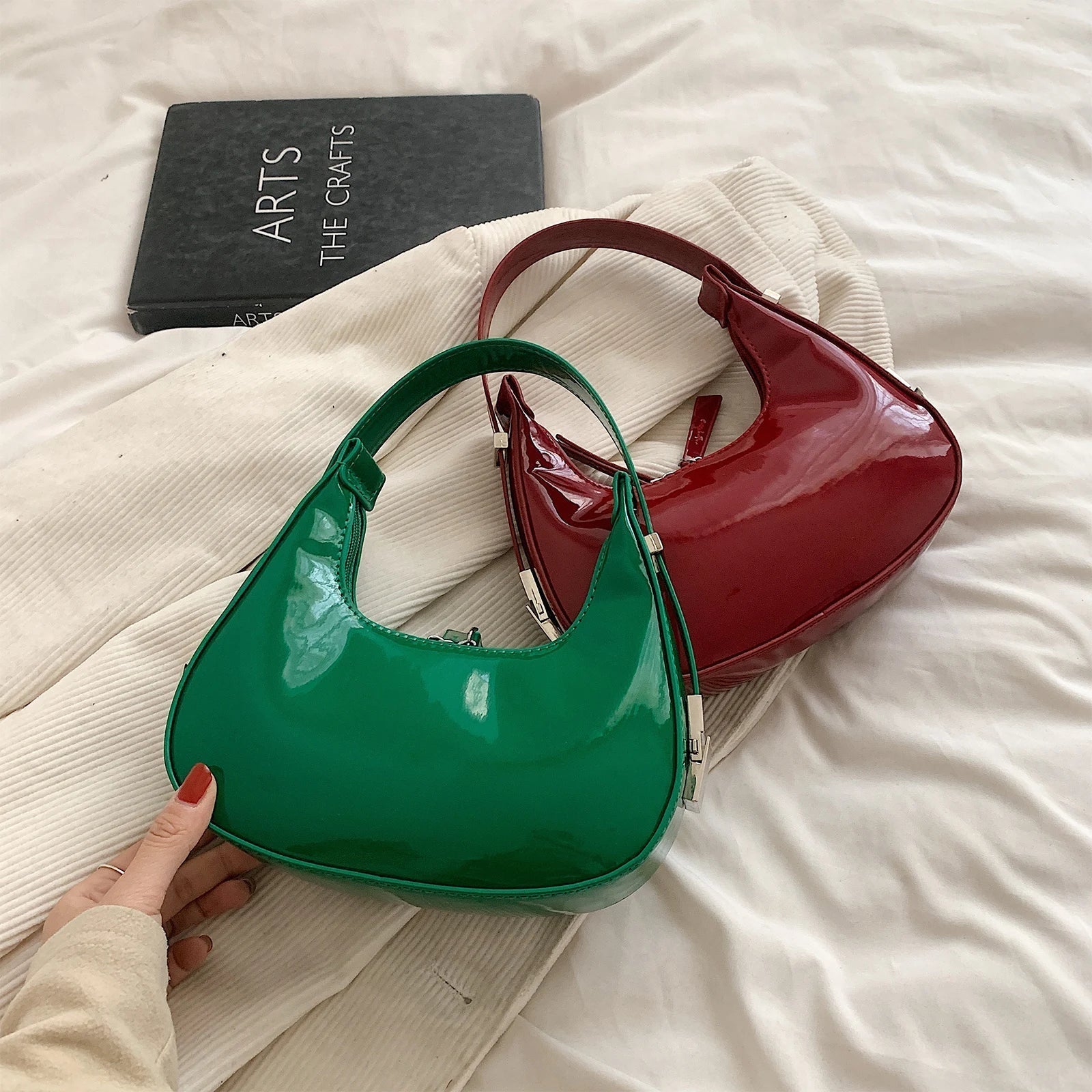 bella™ – vintage halvmåne skulderveske