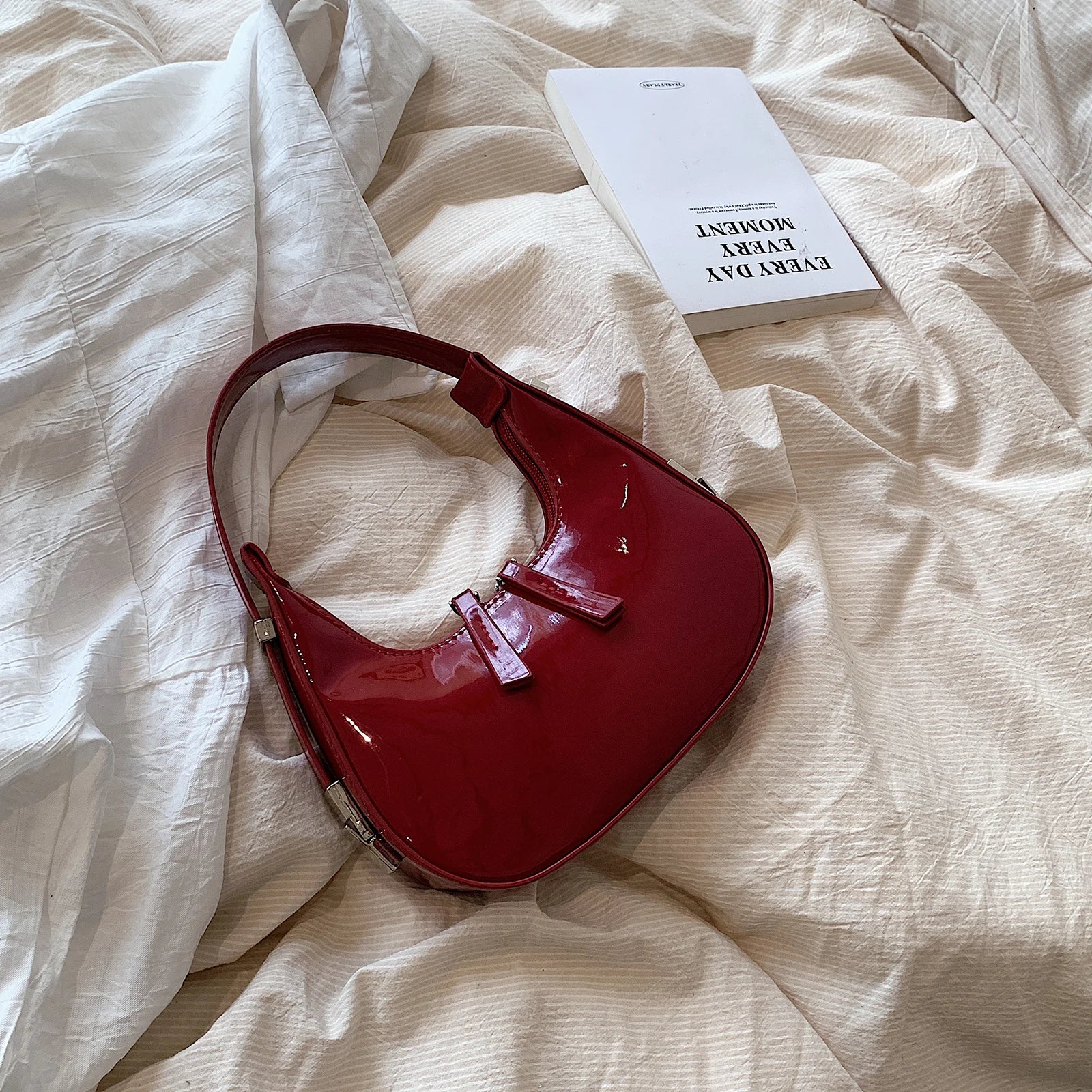bella™ – vintage halvmåne skulderveske